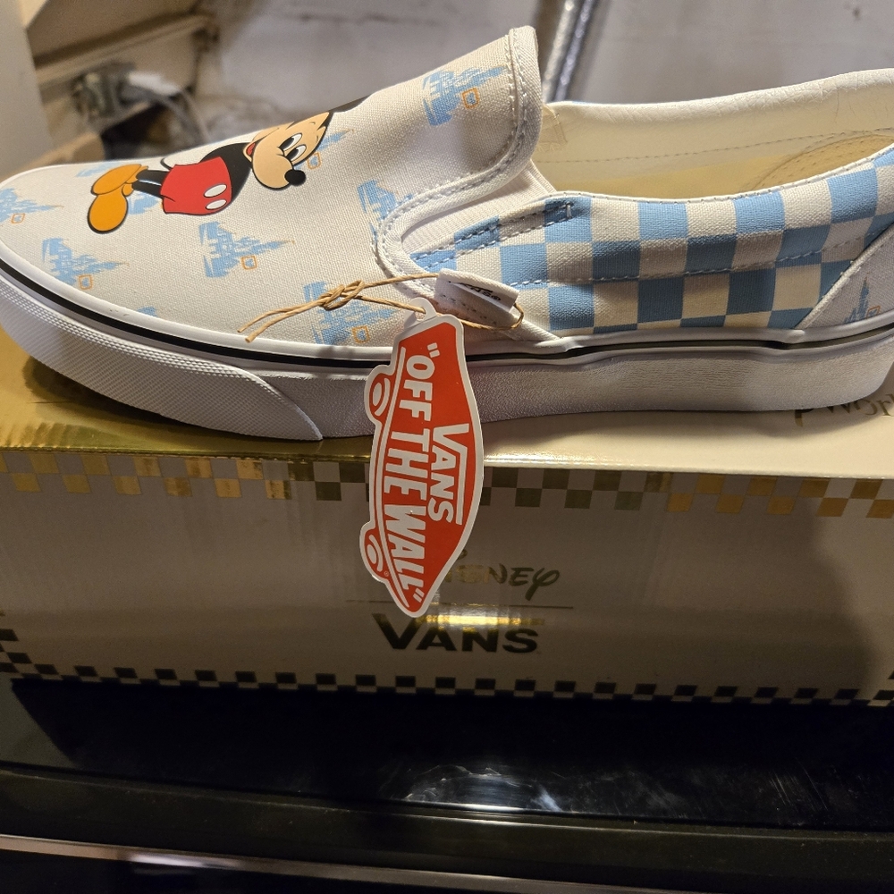 Vans- disney mickey mens size 10